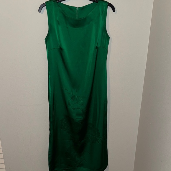 Dresses & Skirts - Women’s Green Sleeveless Dress, PTP 16